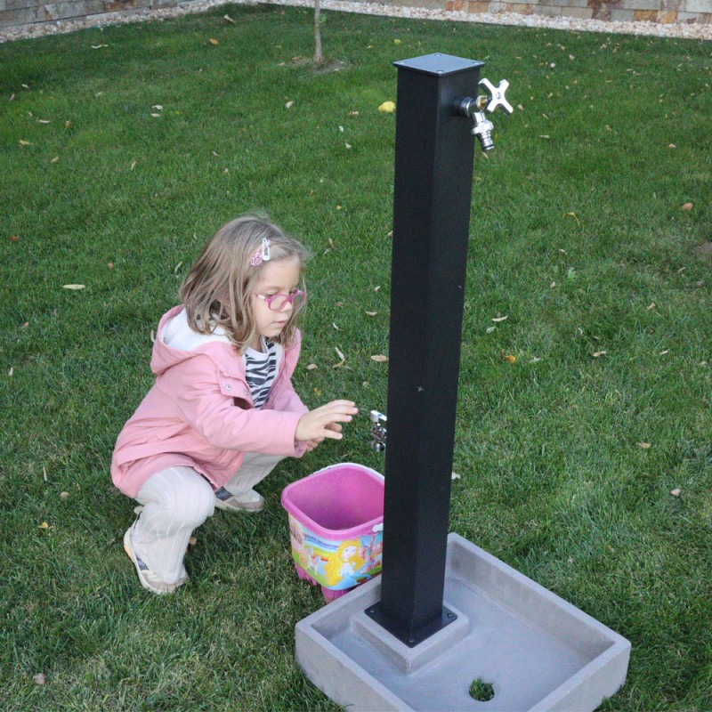 Nottingham fém kerti állókút, fekete