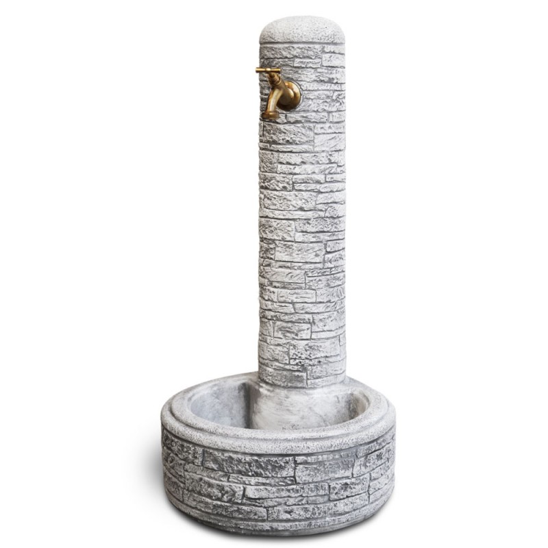 Brumano beton kerti állókút, szürke