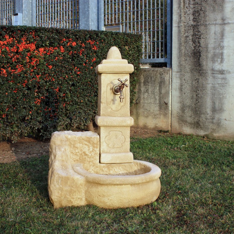 Crotone beton kerti kút, bézs