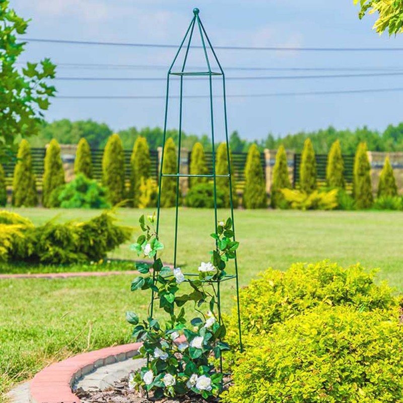 Kerti piramis alakú fém növényfuttató, 120 cm