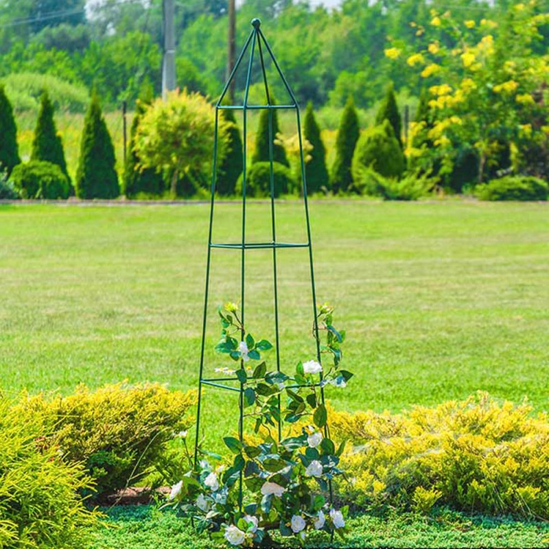 Kerti piramis alakú fém növényfuttató, 120 cm